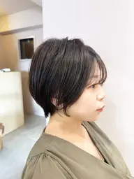 ショートヘア+脱白髪染めハイライト＋トリートメント