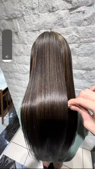 ⭐️ハイライト✖️髪質改善カラー⭐️大人女性に大人気の特別メニュー◎ ¥22000＊白髪染も◎