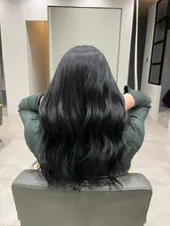 黒染め、暗染めカラー🐾🐦‍⬛🏴TOKIO3stepトリートメント付き🫧