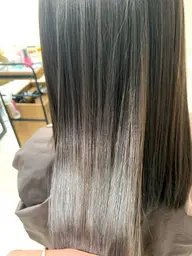 ☔️梅雨時期☔️🔸限定価格🔸癖毛さん必見👀【縮毛矯正+カット+4stepトリートメント】💇🏼‍♀️髪質改善◎