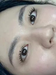 【✨オフ無料✨】🔥話題のロット式まつげパーマ(トリートメント付き)(毎週の月曜と金曜ご予約不可❣️)