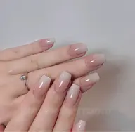 ジェルオフ500円　HANDフレンチ、カラグラ(ベースカラー➕1300)