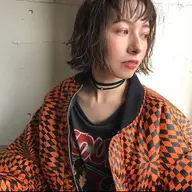 切りっぱなしor内巻きボブカット+シングルカラー