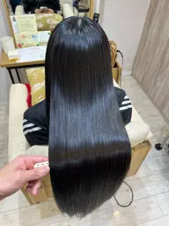 髪のダメージを本気で直したい方へ☆髪質改善縮毛矯正+カット　25800