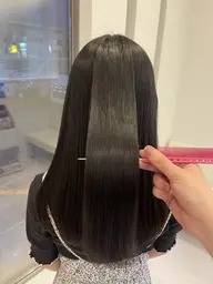 カット＋ツヤツヤ縮毛矯正＋トリートメント✨🌟✨