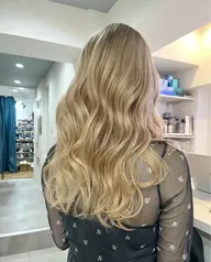 1ブリーチ+カラー + 色持ちトリートメント