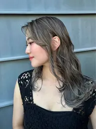 ハイライト　ケアブリーチ使用でダメージレスカラー