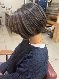 グラデーションorハイライト➕カット➕3stepトリートメント💫