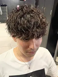 ⭐️２、３回目のお客様⭐️メンズカット＋ハイライト＋ご希望のパーマ