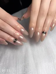 シンプル好きにおすすめ🫧ワンカラー・ラメグラ