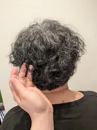 レディースパーマカット1週間前にご予約下さい!