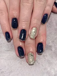 ２回目オフ無料•3回目アート2本サービス‼️クーポン！1ヶ月以内にご来店された方ワンカラーorラメグラ、できます❣️