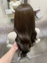 レディースカット・カラー🎀(ブリーチなし)・トリートメント🫧+使い切りのシャンプートリートメントプレゼント!