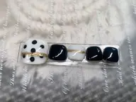 白黒色にミックスしたデザインです。ゴールドのラインに加え、おしゃれで可愛いです🩷是非お試しください♪