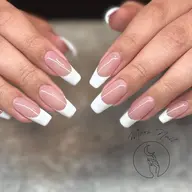 【オフ無料】フレンチネイルorグラデーション✨