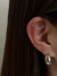 耳ツボジュエリー💎(total10粒)