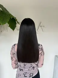 【縮毛矯正】カット➕美髪縮毛矯正➕マッサージトリートメント🫧付き