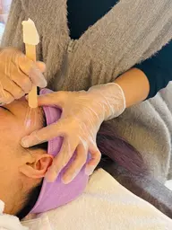 【4月末まで限定】くすみ・ゴワつき改善し毛だけでなくお肌の土台も整えファンデいらずの素肌へ!フェイシャルワックス脱毛🫧