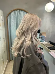 【ブリーチメニュー‼️】ダブルカラー🩵🩷➕内部補修トリートメント💎 髪質改善超音波アイロン付‼️横浜