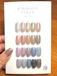 ギラッギラ⭐️フラッシュネイル✨オフ込