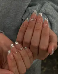 キラキラガラスフレンチネイル「ジェルオフ無料」