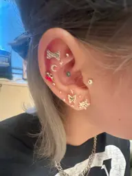 耳ツボジュエリー🫧学生さん応援コース!両耳10粒