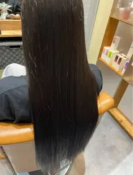 梅雨の湿気に負けない‼️ カットストレート✂️