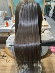 梅雨対策☂️カット美髪縮毛矯正カラートリートメント✨