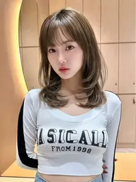 【大人っぽトレンド✨】ミディアムレイヤーカット✂️＋ナノスチームトリートメント🫧
