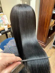 🦋毎朝のアイロン時間を短縮できちゃう🦋縮毛矯正➕サロンケアトリートメント