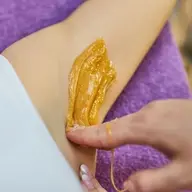 👙ワキ👙脱毛の中でも人気すぎるほどの箇所ですね😊脇のポツポツや黒ずみなどのお悩みも解決しましょう💪