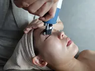 ＜複数のお悩みにはこちら＞デコルテ+ヒト幹細胞100%導入+ヘッドスパ+お仕上げ