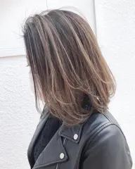 ✨人気No3️⃣✨‼️今旬外国人風3Dハイライト外国人風ヘアー♪✨【カット&ハイライト＆カラー＆ミルボントリートメント】