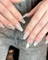 【ハンド】持ち込みコース(凝ったデザイン)🥀￥4,980 (ご予約リクエストと同時にご希望のデザインお送りください！)