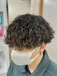 【🌀迷っていたら🌀】　メンズカット＋あなたにオススメ低ダメージケアパーマ（トリートメント付き）