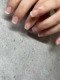 《初回オフ無料》【hand】フレンチネイル（クリアベース）