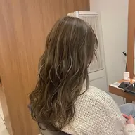 🕊 🌱透明感出したい方にオススメ🕊 🌱ハイライトカラー＋超音波トリートメント