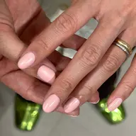 【モデル様募集✨】ワンカラー（オフ無料）技術向上のためJr.ネイリストが担当💅🏻