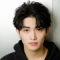 【期間限定大人気スタイリスト】メンズカット➕フェザーパーマ¥6000