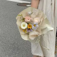 🕊️アイブロウWax🕊️(間引きとメイク込み)