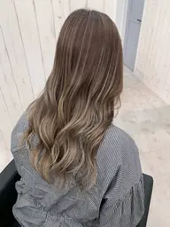 【期間限定‼️】バレイヤージュカラー+美髪トリートメント