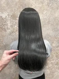 🍀縮毛矯正＋カット+髪質改善トリートメント（始まり​〜​）