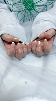 【モデル募集❤️‍🔥】白フレンチネイル🤍シンプル派さん、オフィスネイルにも🫧オフ込み(自爪)