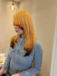 カット＋デザインカラー(ケアブリーチ）＋ヘアエステ🌈🌸