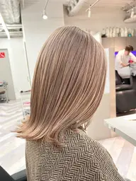 ブリーチリタッチ＋フルカラー＋うる艶トリートメント