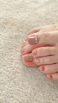 ご新規様🌿　フットネイル　​〜​4本アート　オフなし