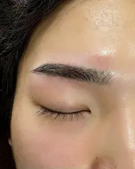 【メンズ】アイブロウワックス+間引き(毛量調整)+メイク仕上げ