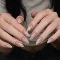 ミラーネイル／オーロラネイル　¥4,500