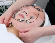 🌟表情筋と細胞活性ケア🌟EMSでお顔の筋活とマイクロカレントでの細胞活性。表情筋ケアのリカバリーも進みます。