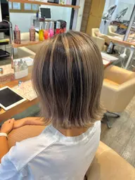 🌷デザイン×シャドールーツカラー+カット+トリートメント¥16800→¥12500